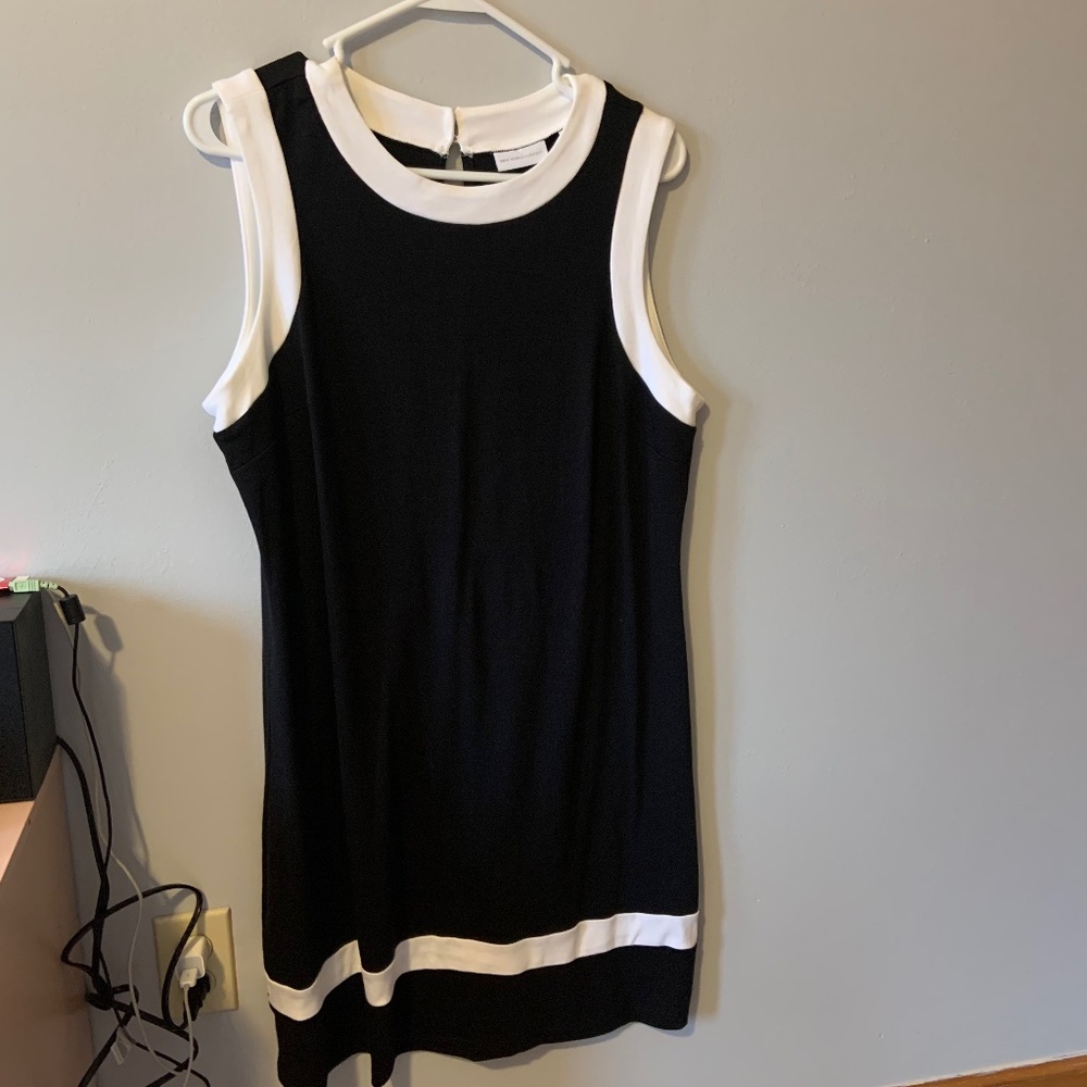 NWOT - black and white New York and company dress L